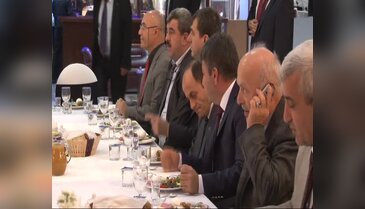 Bakan Müezzinoğlu Bursa esnafıyla buluştu