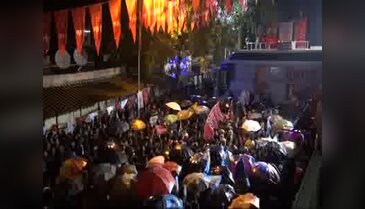 Kılıçdaroğlu yağmur altında konuştu