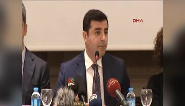 Demirtaş: Toplumun tamamı hedefleniyor