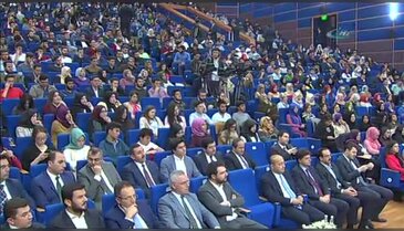 Başbakan Ahmet Davutoğlu gençlerle buluştu