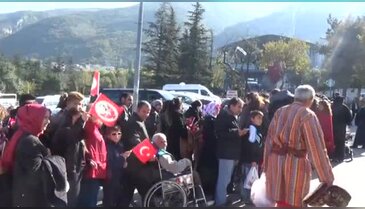 Bursa teleferikte 'Cumhuriyet' izdihamı!