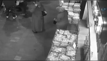 Bursa'da 'makaslı kapkaç' kamerada