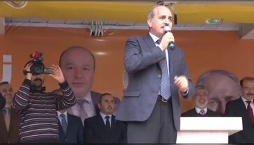 Kalabalığı 80'lik nine coşturdu