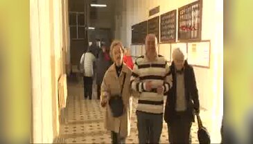 İzmir'de oy kullanma işlemi sürüyor
