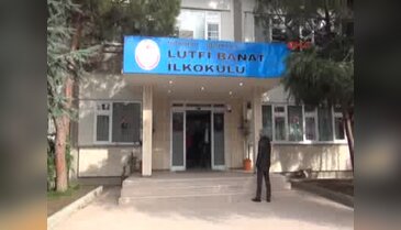 Cem Yılmaz oyunu kullandı