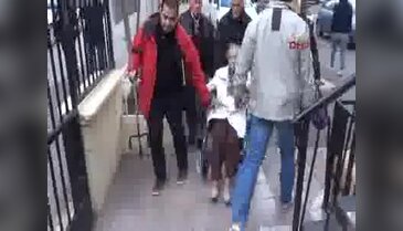 90 yaşında oy kullandı