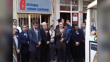 Cezaevine girdi, 20 dakika sonra intihar etti