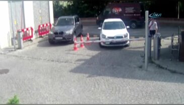 800 bin liralık ziynet eşyası çalan kişiler kamerada