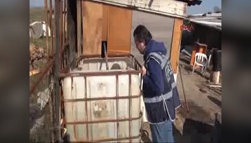 Çiftlik evine kaçak içki baskını