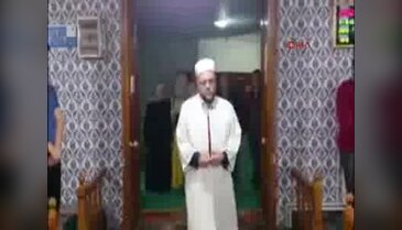 Bursa'da imamdan görev yaptığı camide dini nikah töreni