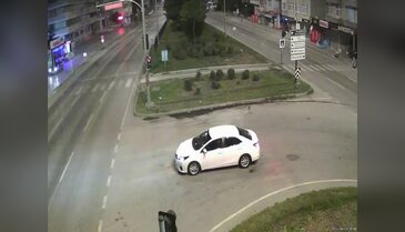 Kaldırımdaki yayaların öldüğü kaza kamerada