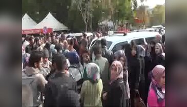 50 Liralık yardım izdihamı