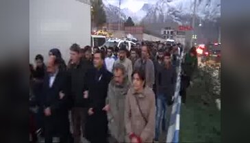 Hakkari'deki olaylarda HDP'li Irmak'a plastik mermi, Zeydan'a gaz kapsülü isabet etti