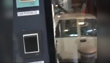 Bıçakla kendini yaraladı, tüfekle rastgele ateş açtı