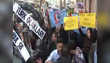 İran konsolosluğu önünde eylem