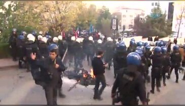 Türkler'e yapılan hakaret protesto edildi