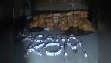 Gümrüklü TIR'lardan 500 bin paket kaçak sigara çıktı