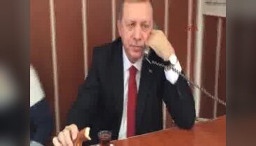 Cumhurbaşkanı Erdoğan'a taksi durağında çay simit ikramı