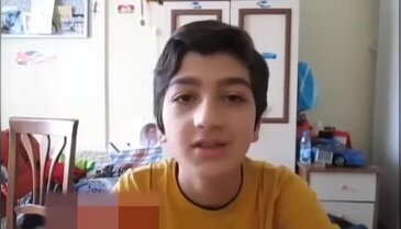 Evde biber gazı üretti, kendi üzerinde denedi!