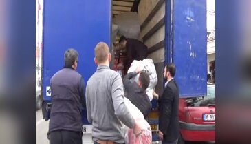 Bursa'dan Bayırbucak Türkmenlerine 2 TIR dolusu yardım
