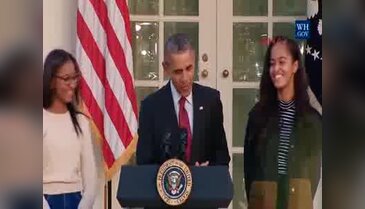 Obama, Şükran Günü Hindilerini Affetti