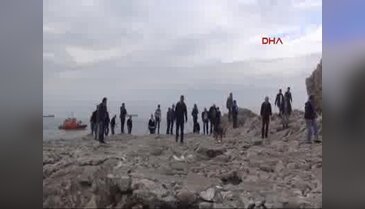 Manzara izlerken denize düşen liseli yüzerek kurtuldu