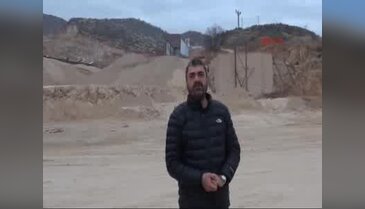 Tuncelili işadamı çevreye zarar verdiği gerekçesiyle taş ocağını kapattı