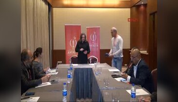 Kathleen Turner: ABD cinsellik konusunda ikiyüzlü