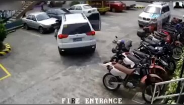 Babadan oğluna park etme dersi
