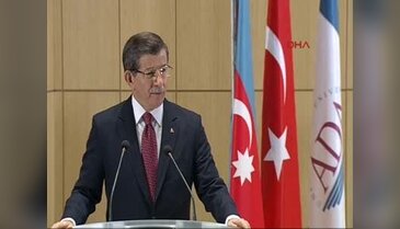 Başbakan Davutoğlu Azerbaycan Diplomasi Akademesi'nde konuştu