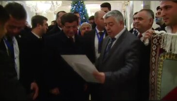 Azeri vatandaştan Davutoğlu'na şiir