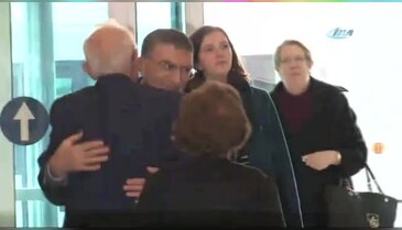 Sancar'a havalimanında sürpriz