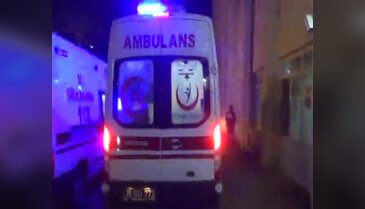 Bursa'da erkek arkadaşıyla tartışan genç kız boğazını kesti!