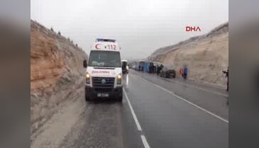 Eskişehir'de sporcuların midibüsü devrildi