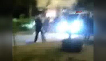 Göstericilerin attığı molotof kokteyli TIR'a isabet etti