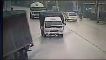 TIR motosikletliyi ezerek öldürdü
