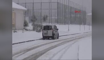 Yalova da beyazlara büründü