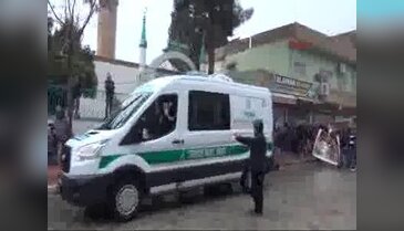 Çatışmada ölen PKK'lı kadın teröristin Nusaybin'deki cenazesinde olay çıktı