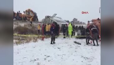Kırşehir-Ankara yolunda yolcu otobüsü kaza yaptı, ilk belirlemelere göre 9 kişi hayatını kaybetti