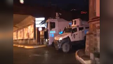 İstanbul'da polis HDP İlçe binasında