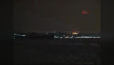 Geceyi şimşekler aydınlattı