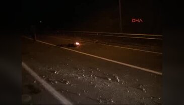 PKK yandaşları yol kesip lastik yaktı