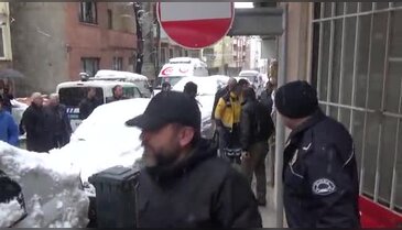 Bursa'da annesini öldürdü, polislere direndi!