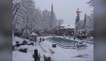 Bursa'yı kar vurdu