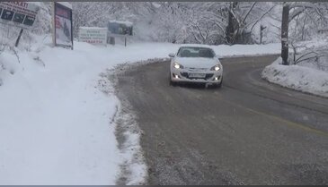Bursa Uludağ'a zincirsiz araç çıkışına izin yok!