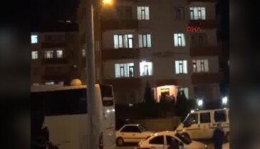 Yaşlı kadın boğazı kesilmiş ve 9 yerinden bıçaklanmış bulundu