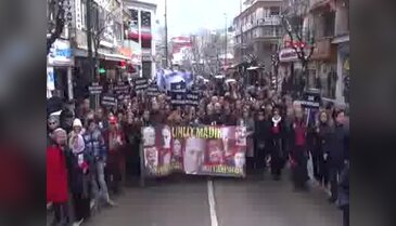 Uğur Mumcu'ya Bursa'da araç parçalarıyla anma