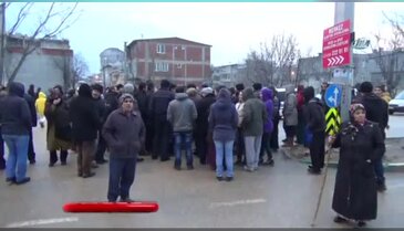 Bursa'da saatlerce yolu trafiğe kapattılar!