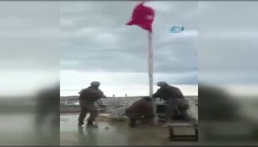 PÖH ve JÖH bayrağı 'Bayrak' ile göndere çekti