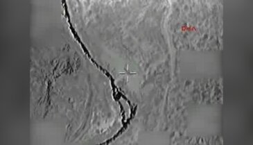 PKK'lının koşarak girdiği bina böyle imha edildi